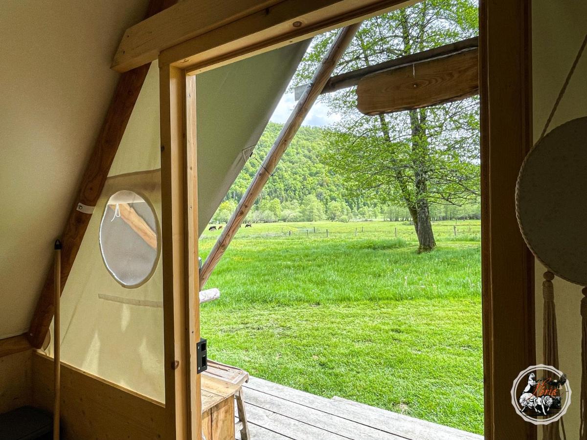 Parc Animalier Du Herisson Villa Дусиер Екстериор снимка