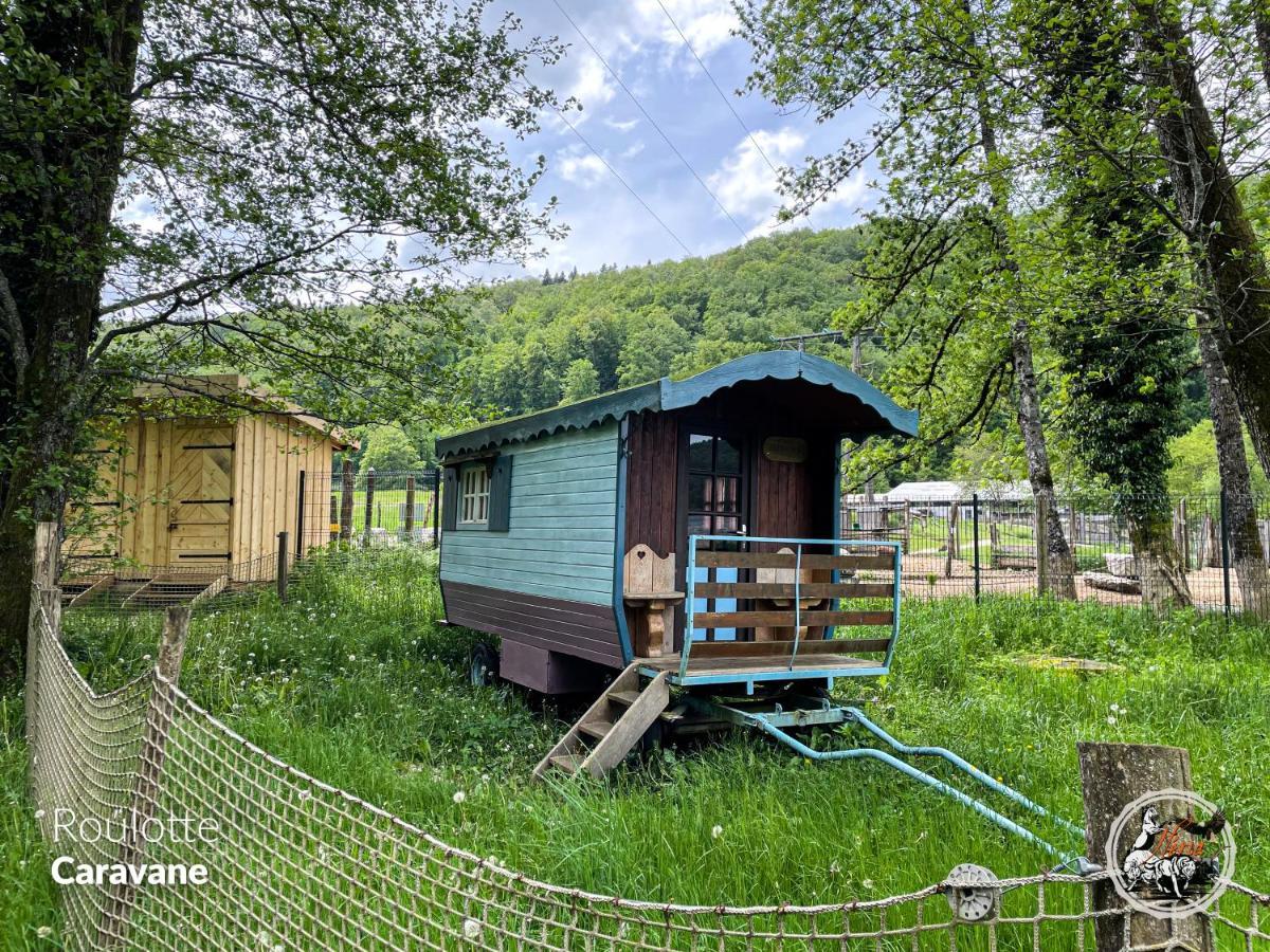 Parc Animalier Du Herisson Villa Дусиер Екстериор снимка